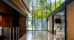 Lippo Centre (D2), Office #615117771